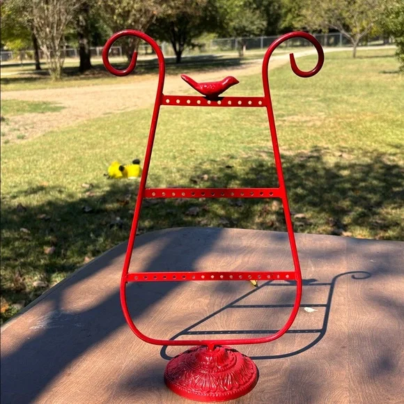 Red metal earring/necklace holder - Picture 1 of 8